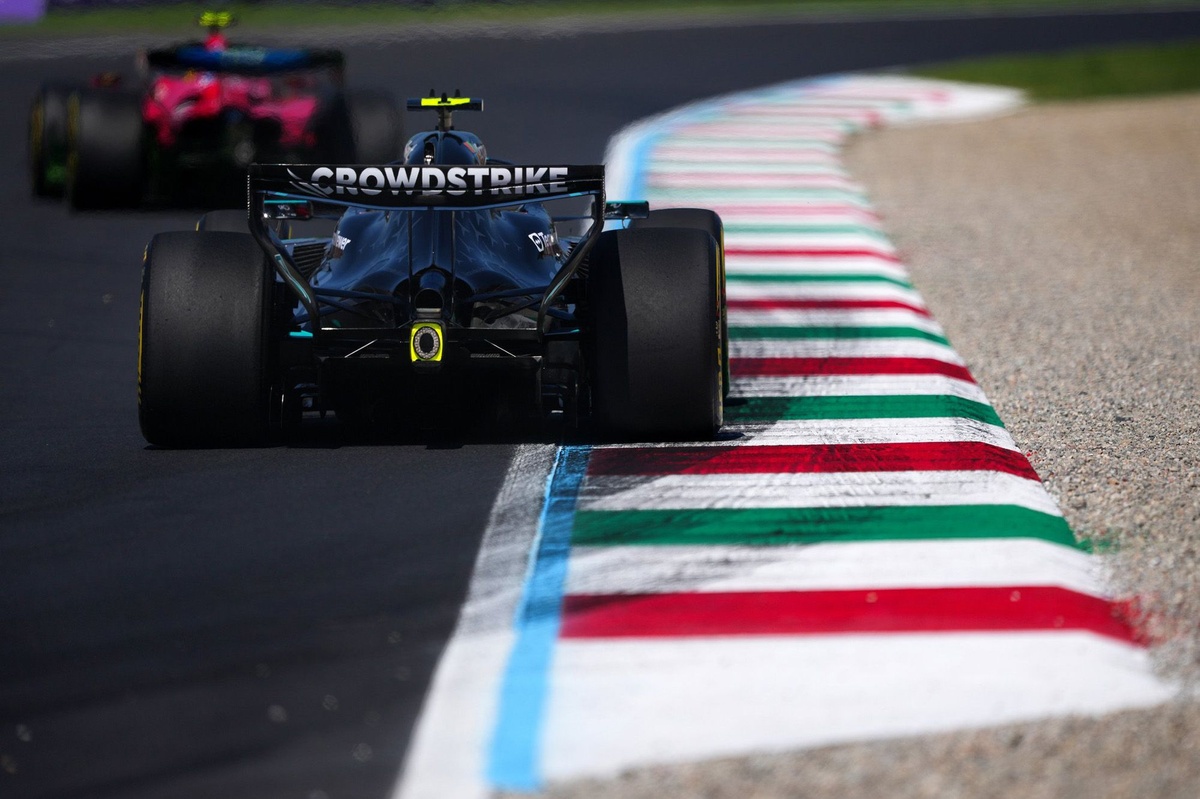 Mercedes and Ferrari split Friday pace in Italian GP practice