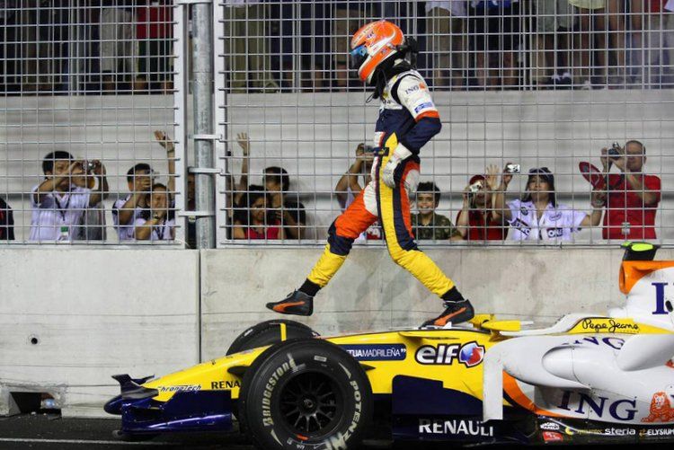 On this Day in Formula 1: Ferrari one-two-three at Monza, Crashgate erupts