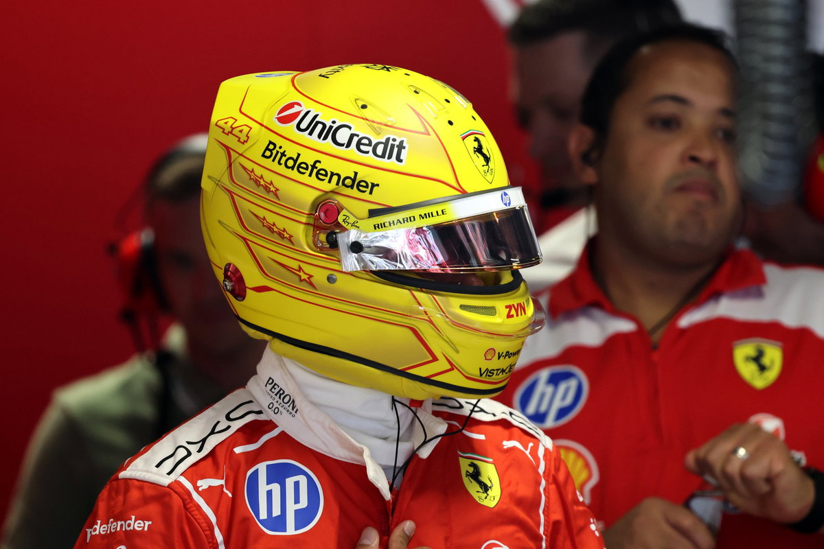 Anthony Davidson criticises Lewis Hamilton for setting bad example to young drivers in Madrid F1 practice