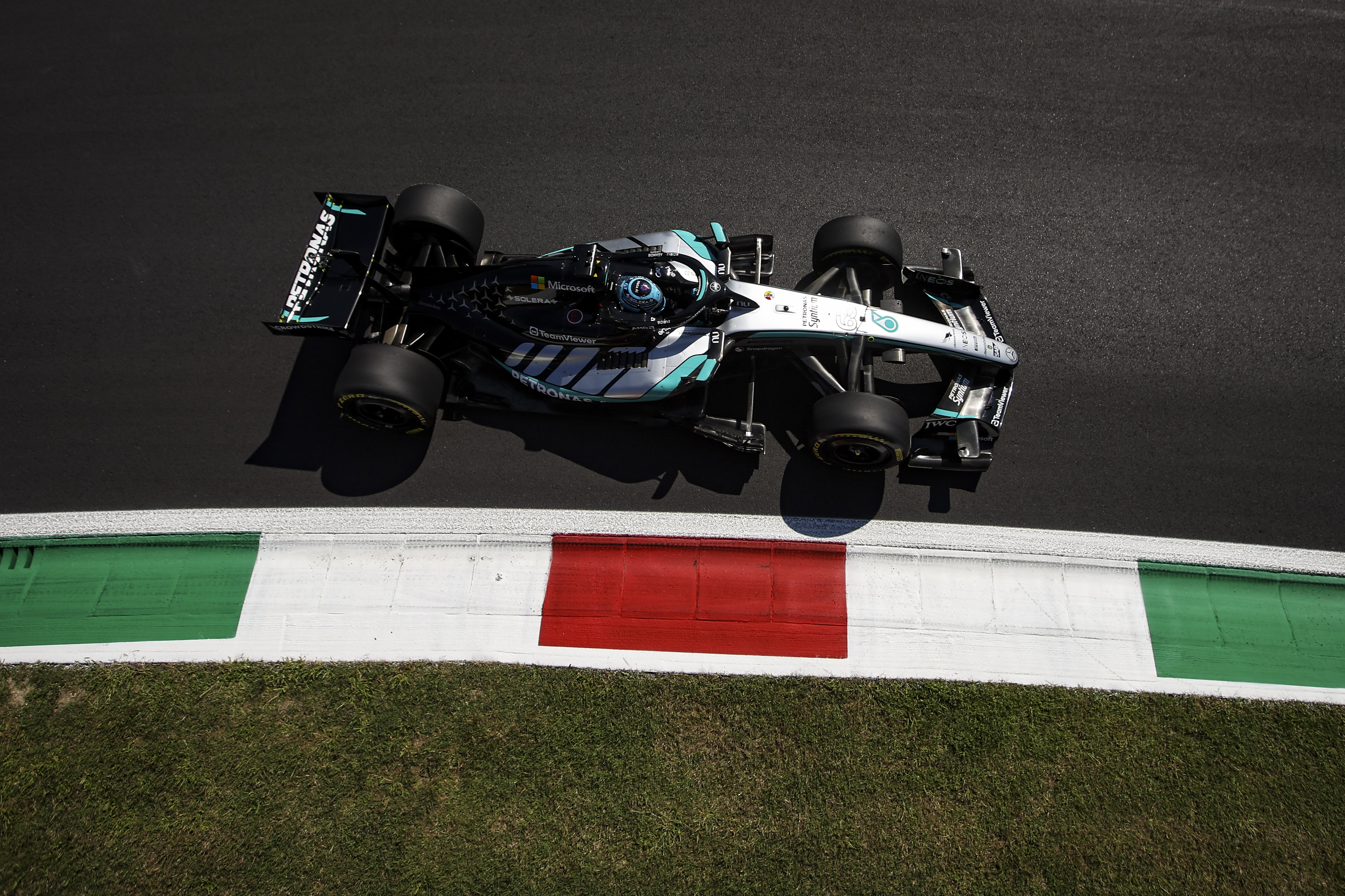 Russell leads FP2 at Monza ahead of Leclerc and Antonelli