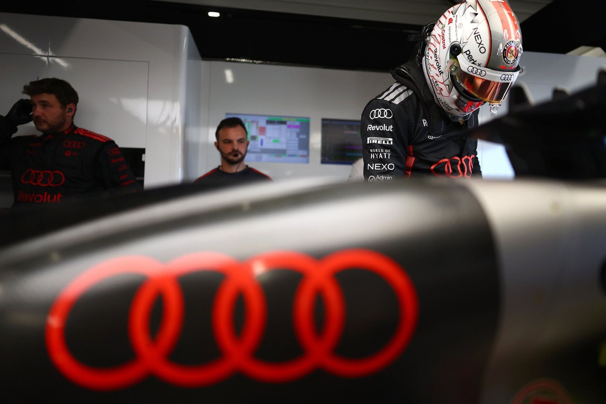 Audi introduced upgraded F1 engine at Barcelona after first ADUO review