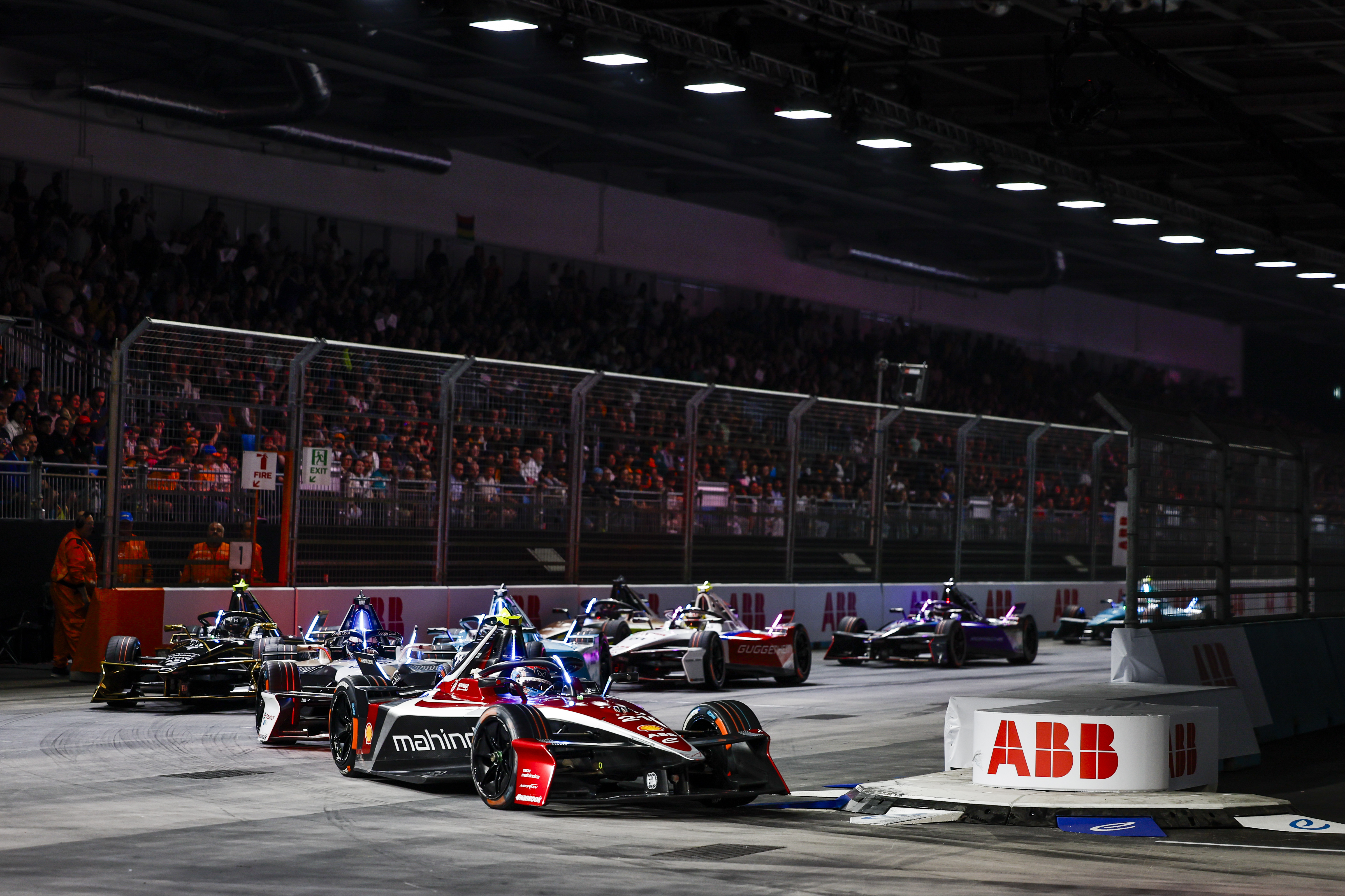 ABB FIA FORMULA E WORLD CHAMPIONSHIP GOES DOWN TO THE WIRE AT THE LONDON E-PRIX