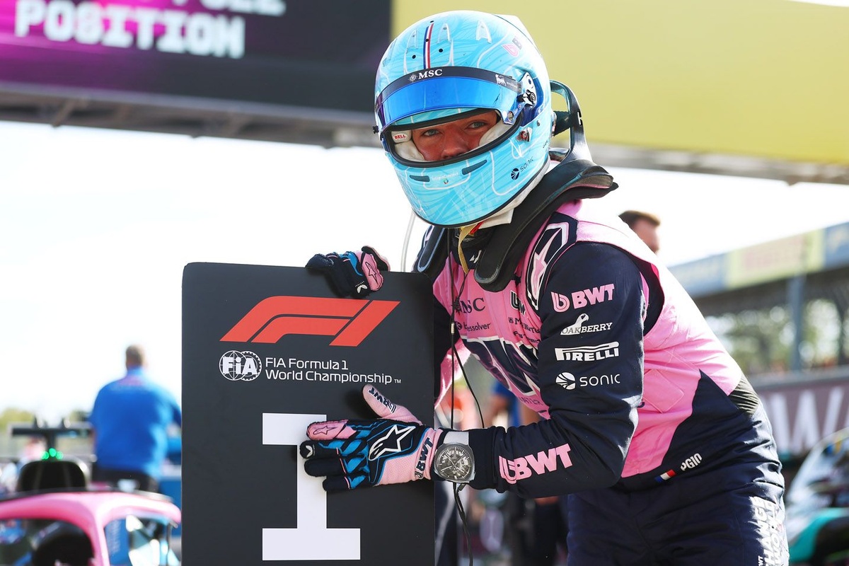 F1 fans celebrate Pierre Gasly after "insane" Italian GP pole position