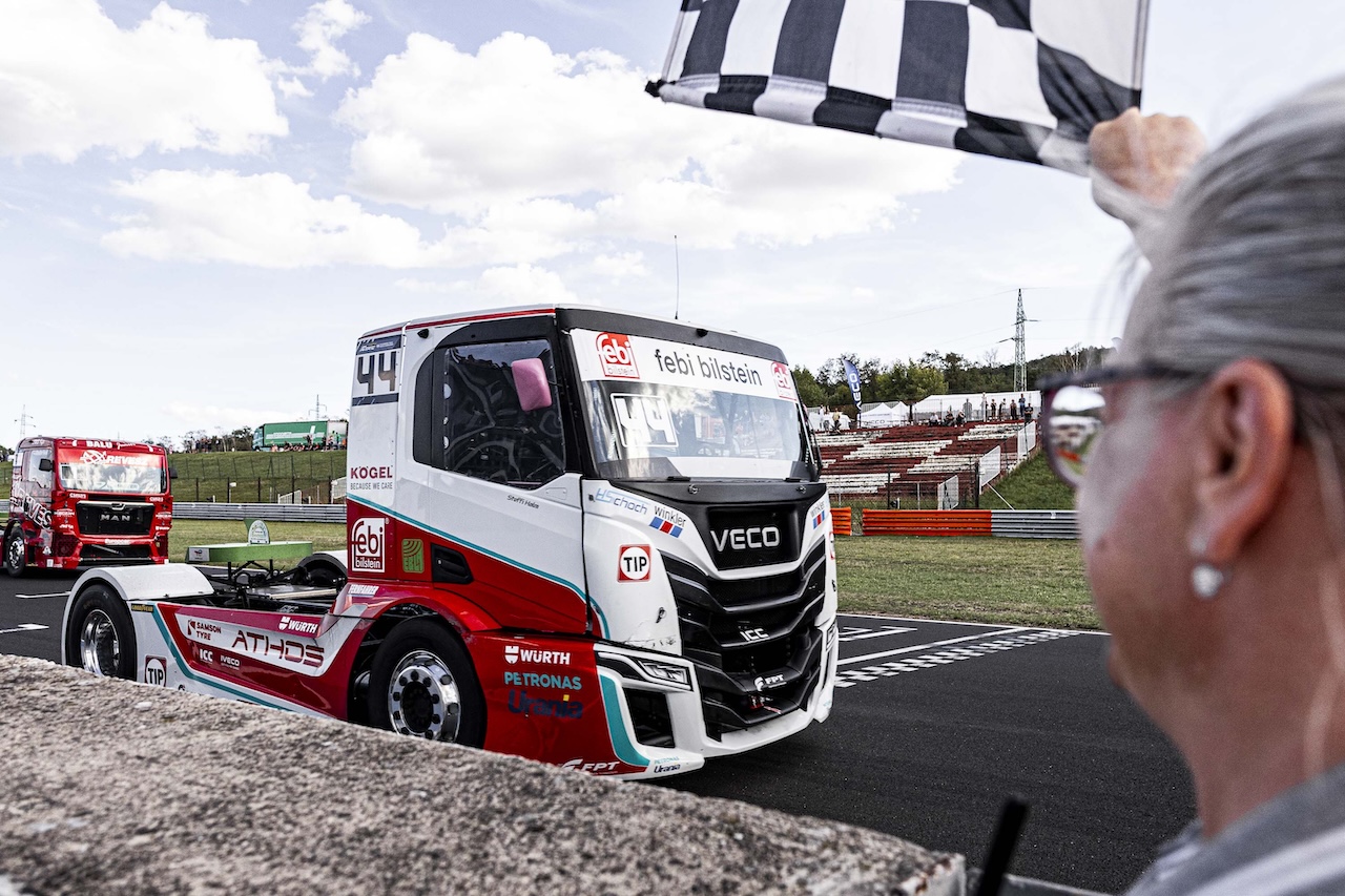 Goodyear FIA ETRC Autodrom Most raceday two round-up: Calm Steffi Halm keeps champion Kiss in Czech