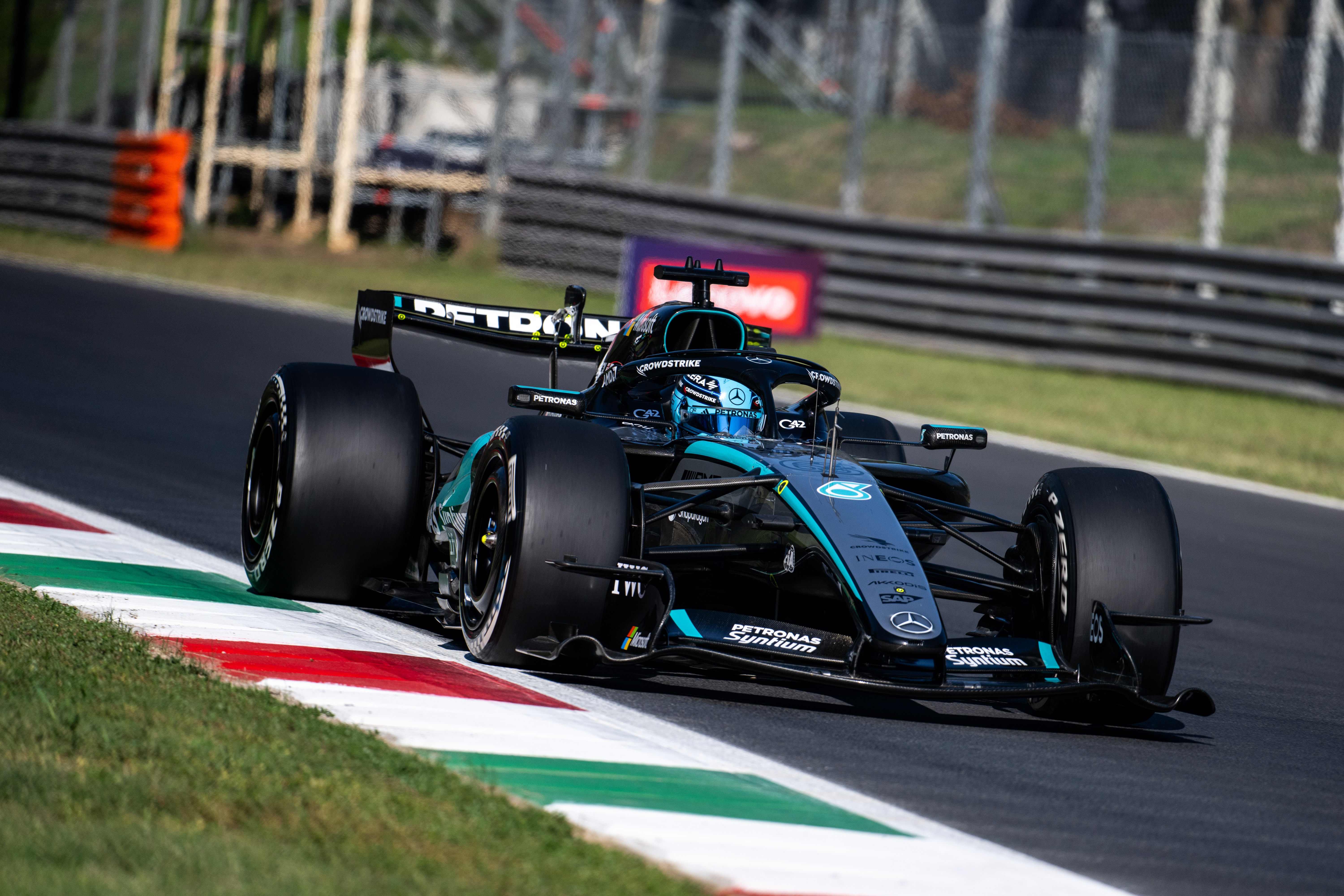 Russell leads Hamilton and Verstappen in final Monza practice