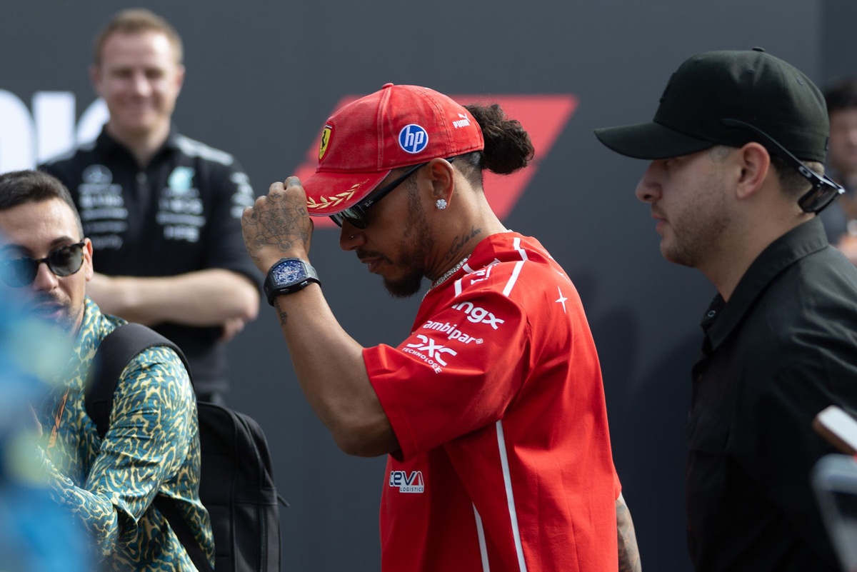 Ferrari "too late" to prioritise Lewis Hamilton in F1 title fight, says Jolyon Palmer