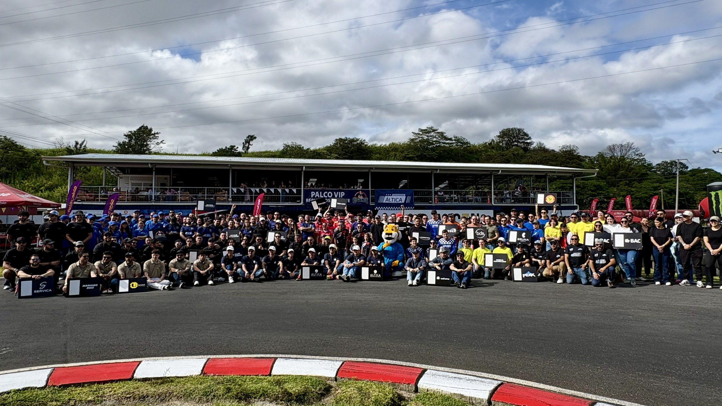 Costa Rican Karting Circuit Hosts Inspiring Fundraising Event