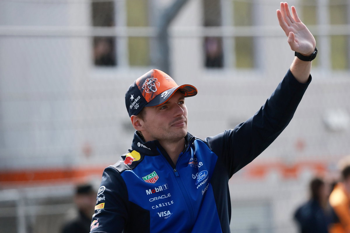 F1 boss 'couldn't see F1 without' Max Verstappen following fresh Red Bull deal