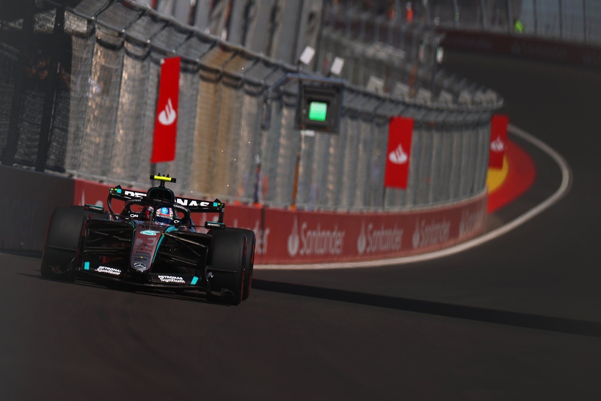 Mercedes set the pace in Spanish GP Friday practice long runs