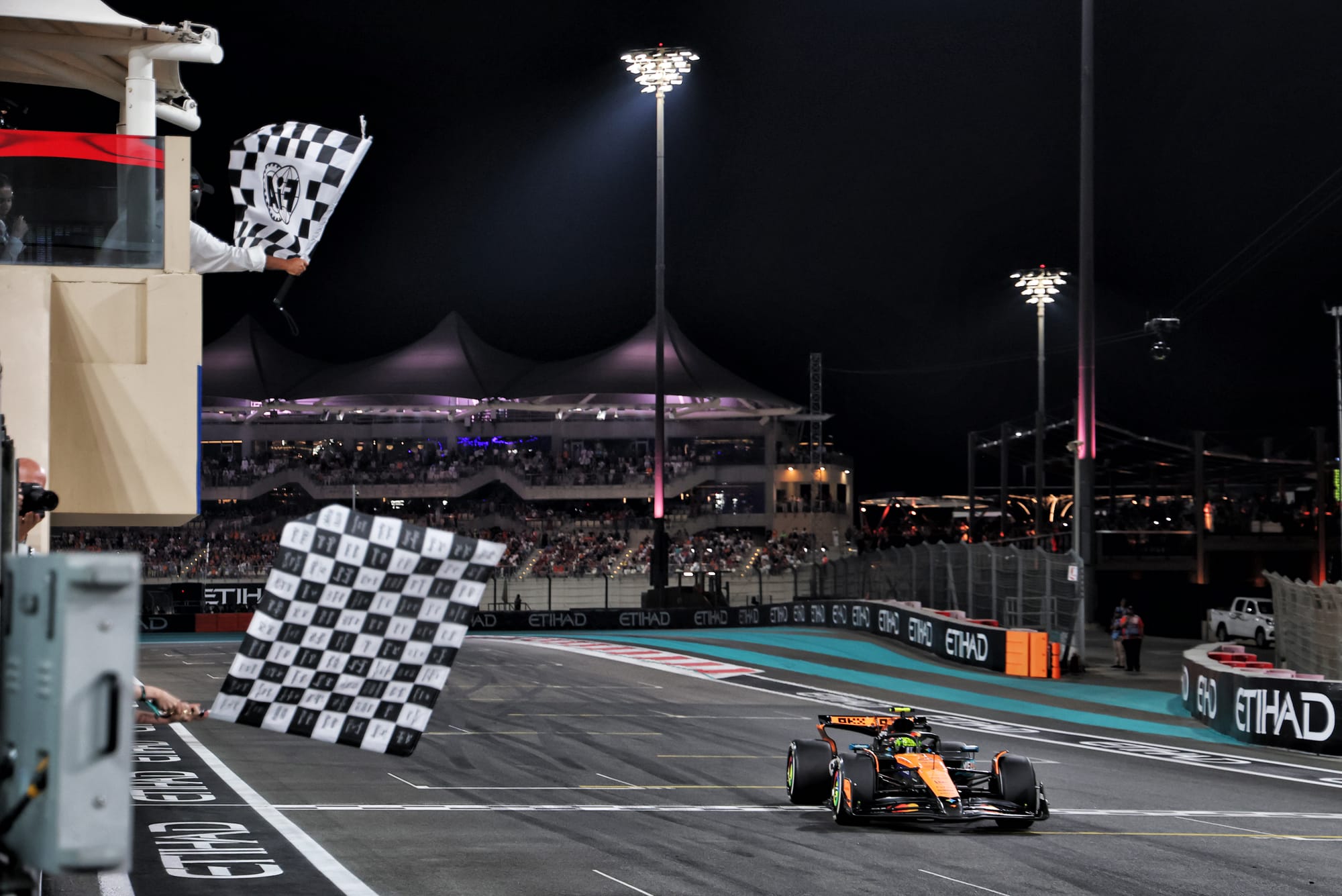 Lando Norris signs McLaren extension through at least 2030