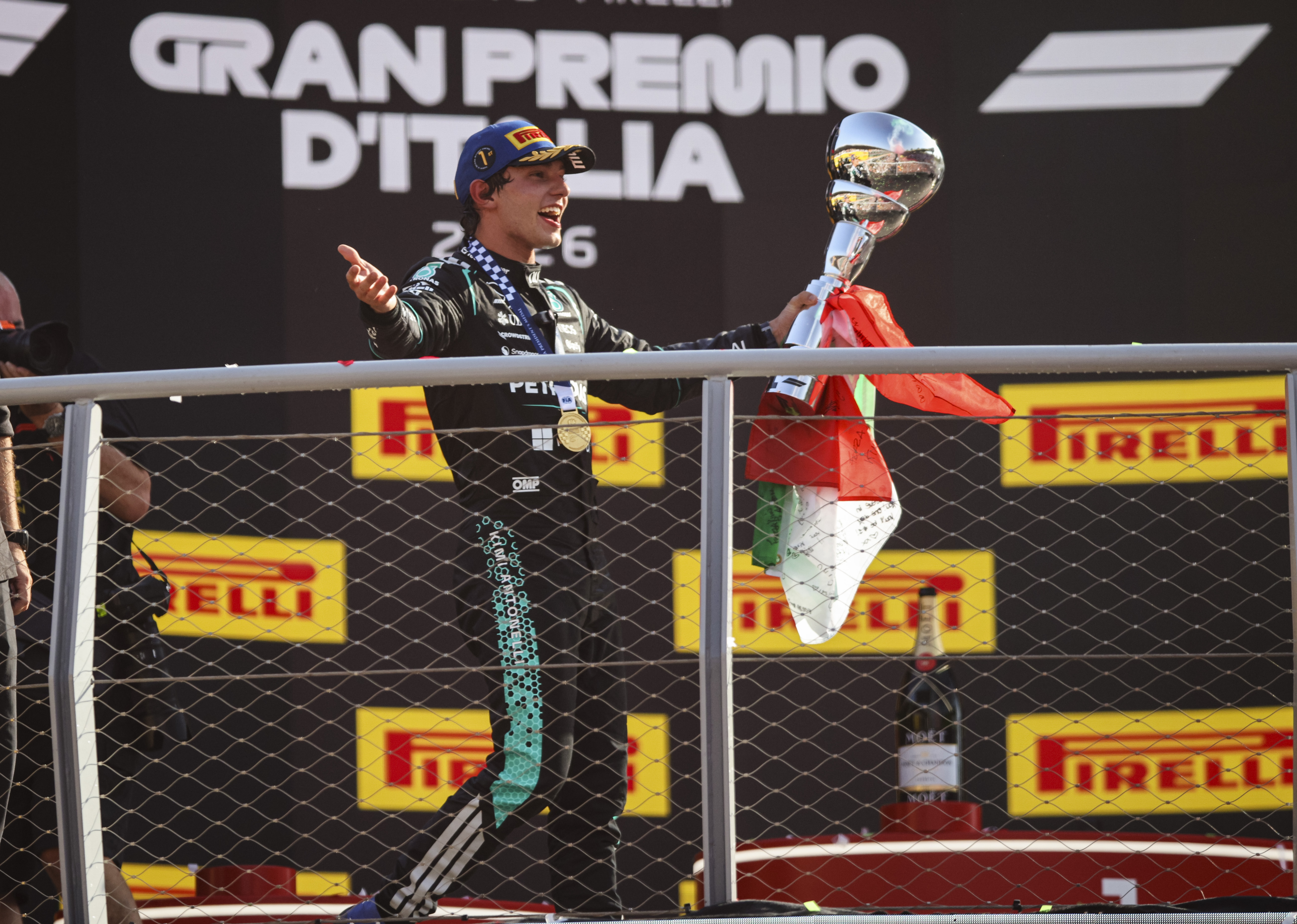 Antonelli charges from 19th to win Italian Grand Prix at Monza