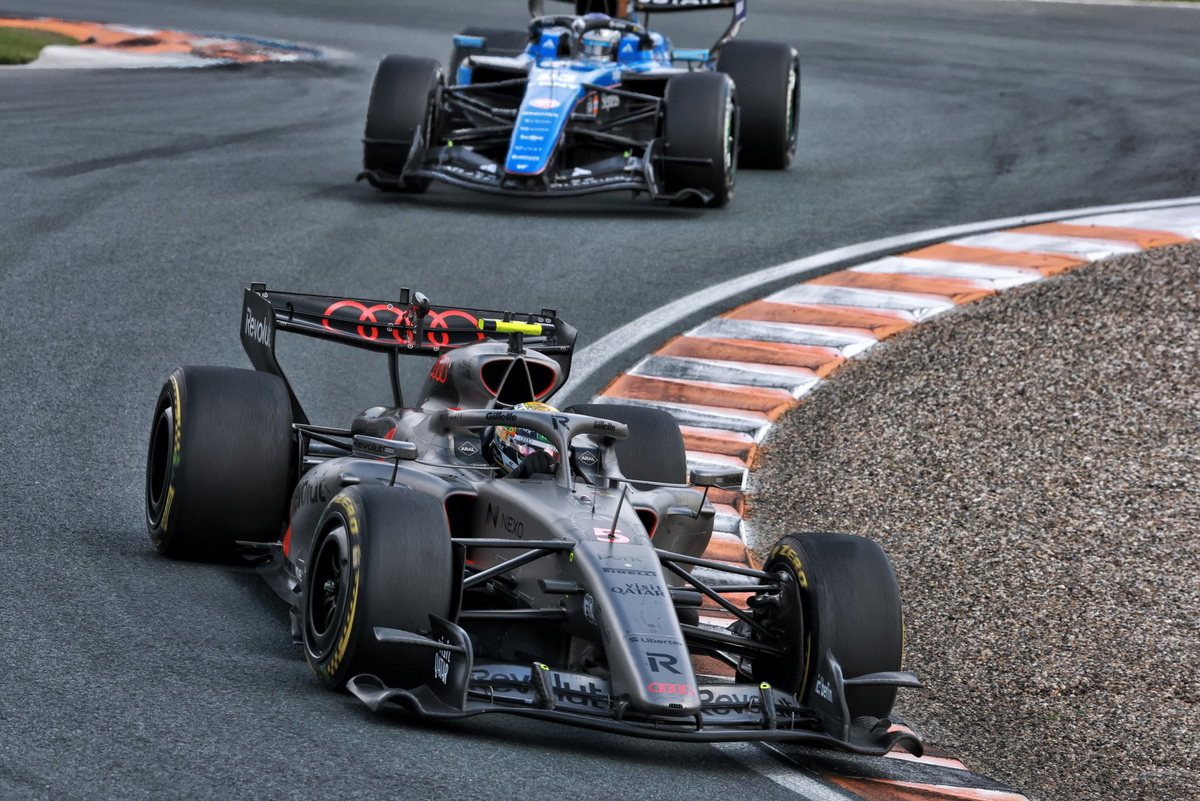 Why two F1 drivers escaped ‘very significant penalty’ for pit lane breach